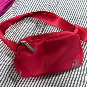 lululemon hot pink crossbody